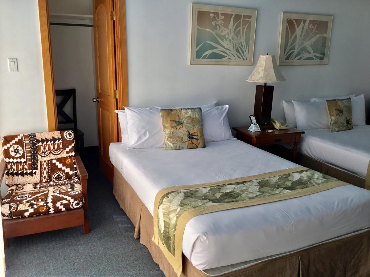 Holiday Surf Hotel Honolulu Bagian luar foto